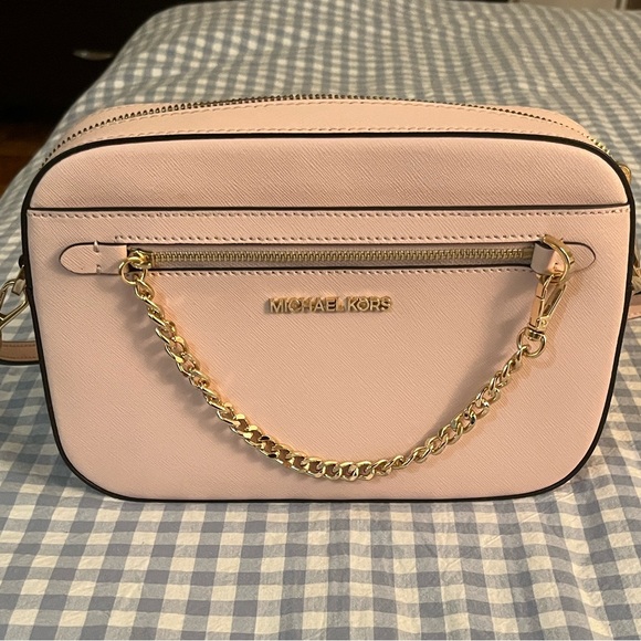 Michael Kors Light Pink Crossbody Bag with Gold Chain - Picture 1 of 5